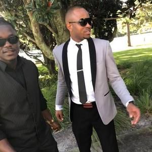 Meet your Posher, Max